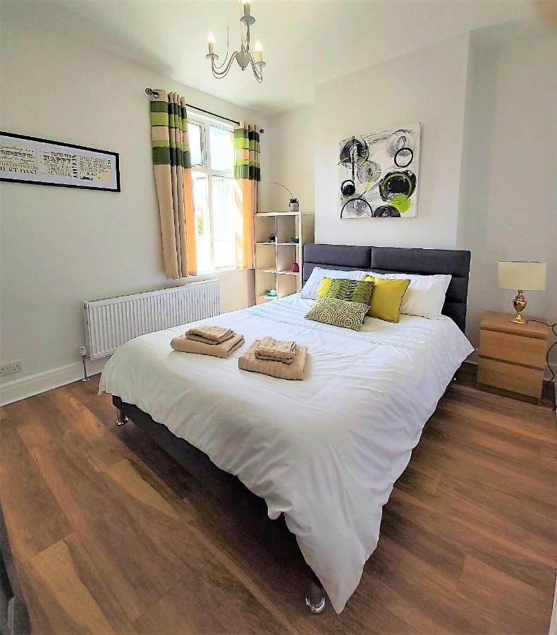Апартаменти Beautifully Renovated 2 Bed Flat - Close To Beach Саутенд-он-Сі Екстер'єр фото
